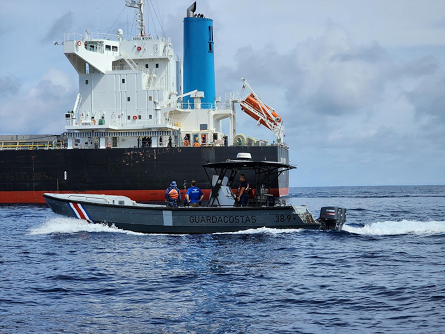 California Guard Conducts Rescue Mission off the Coast of Costa Rica – National Guard Bureau